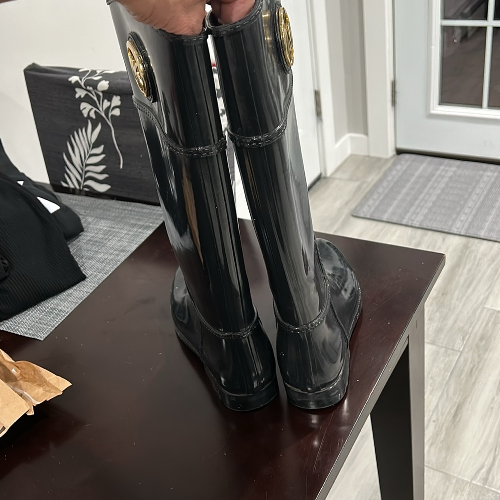 Michael Kors Rain Boots - Picture 4 of 5